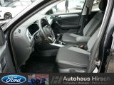 VW T-Roc bei Gebrauchtwagen.expert - Abbildung (9 / 15) VW T-Roc bei Gebrauchtwagen.expert - Abbildung (9 / 15)