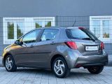 Toyota Yaris bei Gebrauchtwagen.expert - Abbildung (4 / 15)
