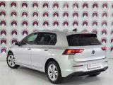 VW Golf VIII bei Gebrauchtwagen.expert - Abbildung (4 / 15) VW Golf VIII bei Gebrauchtwagen.expert - Abbildung (4 / 15)