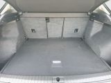 Audi Q3 bei Gebrauchtwagen.expert - Abbildung (14 / 15) Audi Q3 bei Gebrauchtwagen.expert - Abbildung (14 / 15)