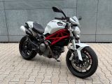 Ducati Monster bei Gebrauchtwagen.expert - Abbildung (4 / 15)