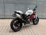 Ducati Monster bei Gebrauchtwagen.expert - Abbildung (7 / 15)
