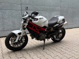 Ducati Monster bei Gebrauchtwagen.expert - Abbildung (11 / 15)
