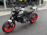 Ducati Monster bei Gebrauchtwagen.expert - Abbildung (11 / 15) Ducati Monster bei Gebrauchtwagen.expert - Abbildung (11 / 15)
