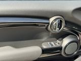 Mini Cooper bei Gebrauchtwagen.expert - Abbildung (7 / 15) Mini Cooper bei Gebrauchtwagen.expert - Abbildung (7 / 15)