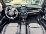 Mini Cooper S Cabrio bei Gebrauchtwagen.expert - Abbildung (13 / 15)