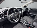 Kia Ceed bei Gebrauchtwagen.expert - Abbildung (10 / 15) Kia Ceed bei Gebrauchtwagen.expert - Abbildung (10 / 15)