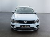 VW Tiguan bei Gebrauchtwagen.expert - Abbildung (6 / 15) VW Tiguan bei Gebrauchtwagen.expert - Abbildung (6 / 15)