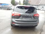 Ford Focus Turnier bei Gebrauchtwagen.expert - Abbildung (4 / 12)