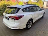 Ford Focus Turnier bei Gebrauchtwagen.expert - Abbildung (8 / 15)