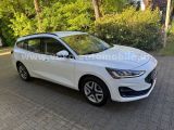 Ford Focus Turnier bei Gebrauchtwagen.expert - Abbildung (9 / 15)