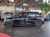 Mini Cooper bei Gebrauchtwagen.expert - Abbildung (4 / 15) Mini Cooper bei Gebrauchtwagen.expert - Abbildung (4 / 15)