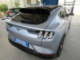 Ford Mustang Mach-E bei Gebrauchtwagen.expert - Abbildung (4 / 14)