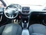 Peugeot 208 bei Gebrauchtwagen.expert - Abbildung (13 / 15) Peugeot 208 bei Gebrauchtwagen.expert - Abbildung (13 / 15)
