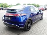 Honda Civic bei Gebrauchtwagen.expert - Abbildung (5 / 15)