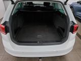 VW Passat bei Gebrauchtwagen.expert - Abbildung (12 / 15)
