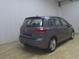VW Golf Sportsvan bei Gebrauchtwagen.expert - Abbildung (4 / 15)