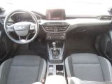 Ford Focus Turnier bei Gebrauchtwagen.expert - Abbildung (8 / 15)