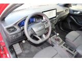 Ford Focus Turnier bei Gebrauchtwagen.expert - Abbildung (3 / 15) Ford Focus Turnier bei Gebrauchtwagen.expert - Abbildung (3 / 15)