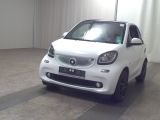 Smart smart fortwo bei Gebrauchtwagen.expert - Abbildung (2 / 15)