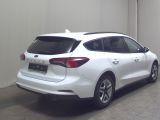 Ford Focus Turnier bei Gebrauchtwagen.expert - Abbildung (4 / 15)