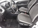 Toyota Aygo bei Gebrauchtwagen.expert - Abbildung (8 / 15) Toyota Aygo bei Gebrauchtwagen.expert - Abbildung (8 / 15)