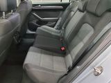 VW Passat bei Gebrauchtwagen.expert - Abbildung (13 / 15) VW Passat bei Gebrauchtwagen.expert - Abbildung (13 / 15)