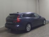 Volvo V60 bei Gebrauchtwagen.expert - Abbildung (4 / 15)