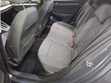 VW Golf bei Gebrauchtwagen.expert - Abbildung (13 / 15) VW Golf bei Gebrauchtwagen.expert - Abbildung (13 / 15)
