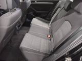 VW Passat bei Gebrauchtwagen.expert - Abbildung (13 / 15) VW Passat bei Gebrauchtwagen.expert - Abbildung (13 / 15)