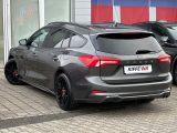 Ford Focus Turnier bei Gebrauchtwagen.expert - Abbildung (2 / 15)