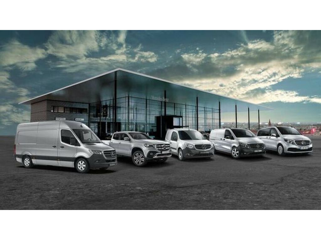 Opel Movano bei Gebrauchtwagen.expert - Hauptabbildung