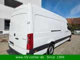 Mercedes-Benz Sprinter bei Gebrauchtwagen.expert - Abbildung (10 / 15) Mercedes-Benz Sprinter bei Gebrauchtwagen.expert - Abbildung (10 / 15)