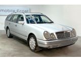 Mercedes-Benz E-Klasse bei Gebrauchtwagen.expert - Abbildung (3 / 14) Mercedes-Benz E-Klasse bei Gebrauchtwagen.expert - Abbildung (3 / 14)