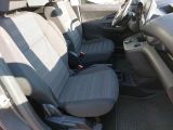 Opel Combo bei Gebrauchtwagen.expert - Abbildung (9 / 15) Opel Combo bei Gebrauchtwagen.expert - Abbildung (9 / 15)