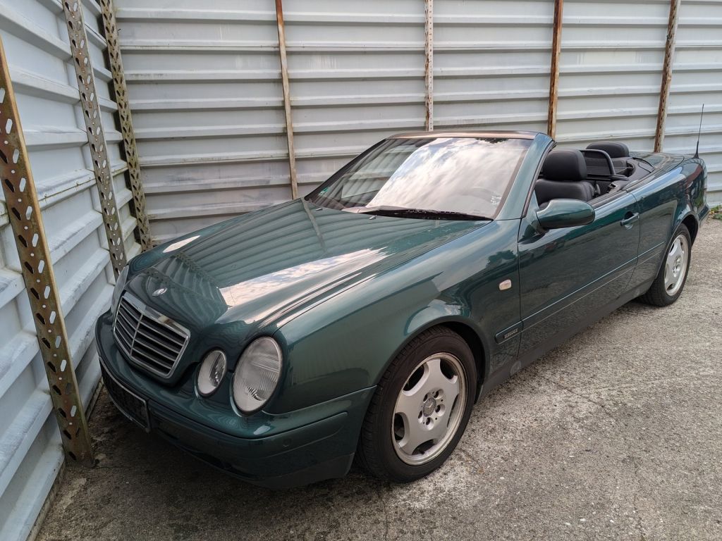 Mercedes-Benz CLK-Klasse bei Gebrauchtwagen.expert - Hauptabbildung Mercedes-Benz CLK-Klasse bei Gebrauchtwagen.expert - Hauptabbildung