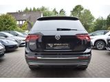 VW Tiguan Allspace bei Gebrauchtwagen.expert - Abbildung (5 / 15)