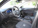 Ford Focus Turnier bei Gebrauchtwagen.expert - Abbildung (7 / 12)