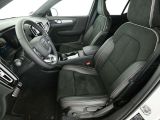 Volvo XC40 bei Gebrauchtwagen.expert - Abbildung (11 / 15) Volvo XC40 bei Gebrauchtwagen.expert - Abbildung (11 / 15)