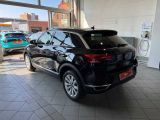 VW T-Roc bei Gebrauchtwagen.expert - Abbildung (6 / 15)