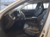 Volvo XC60 bei Gebrauchtwagen.expert - Abbildung (8 / 15) Volvo XC60 bei Gebrauchtwagen.expert - Abbildung (8 / 15)