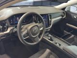 Volvo V60 bei Gebrauchtwagen.expert - Abbildung (9 / 15) Volvo V60 bei Gebrauchtwagen.expert - Abbildung (9 / 15)