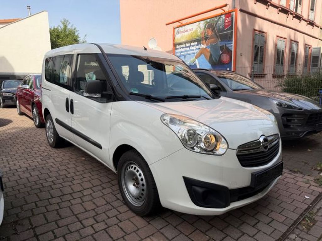 Opel Combo bei Gebrauchtwagen.expert - Hauptabbildung Opel Combo bei Gebrauchtwagen.expert - Hauptabbildung