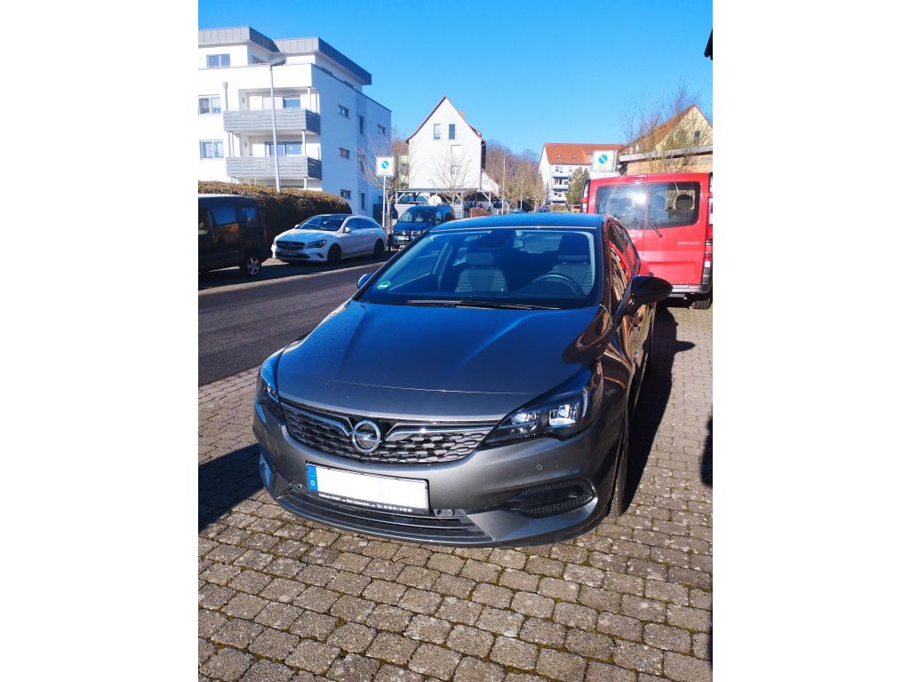 Opel Astra bei Gebrauchtwagen.expert - Hauptabbildung Opel Astra bei Gebrauchtwagen.expert - Hauptabbildung