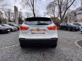 Nissan Qashqai bei Gebrauchtwagen.expert - Abbildung (4 / 15)