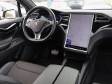 Tesla Model X bei Gebrauchtwagen.expert - Abbildung (4 / 15)