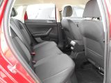 VW Polo bei Gebrauchtwagen.expert - Abbildung (4 / 15) VW Polo bei Gebrauchtwagen.expert - Abbildung (4 / 15)