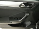VW T-Roc bei Gebrauchtwagen.expert - Abbildung (14 / 15)