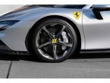 Ferrari SF90 bei Gebrauchtwagen.expert - Abbildung (10 / 15)