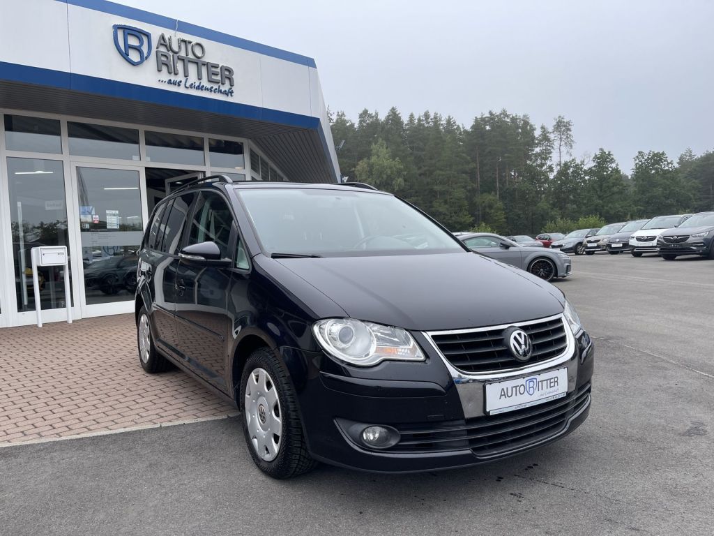 VW Touran bei Gebrauchtwagen.expert - Hauptabbildung VW Touran bei Gebrauchtwagen.expert - Hauptabbildung
